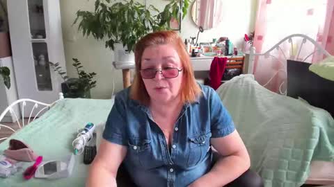 Flowerlower online show from October 5, 2025, 12:36 pm