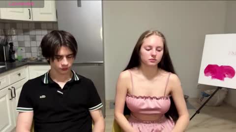 flowerscouple online show from March 7, 2026, 10:07 pm