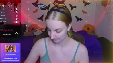 Agatha online show from October 31, 2025, 12:06 pm