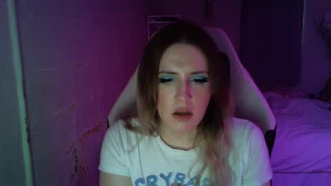 Snapshot of fluxsux chatting on October 1, 2025, 12:44 pm Flux online show from October 1, 2025, 12:44 pm