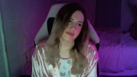 Snapshot of fluxsux chatting on October 8, 2025, 1:20 pm Flux online show from October 8, 2025, 1:20 pm