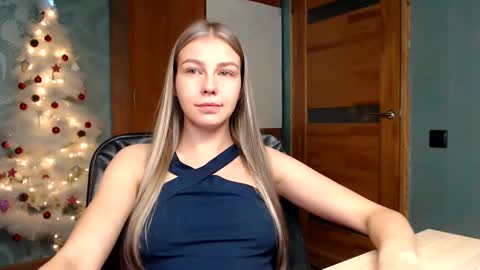Molli  Ready for any play with you. Hottest show in pvt  Help a student earn big tokens  online show from December 18, 2024, 3:15 am