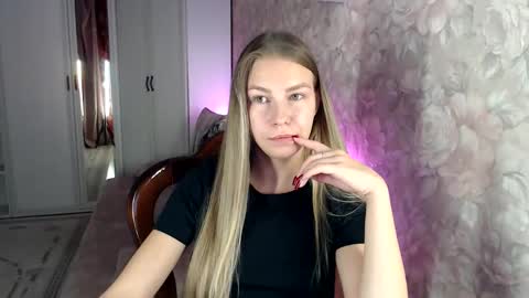 Molli  Ready for any play with you. Hottest show in pvt  Help a student earn big tokens  online show from October 16, 2025, 2:18 pm