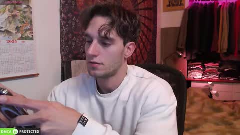 Folleti online show from November 25, 2025, 9:26 pm