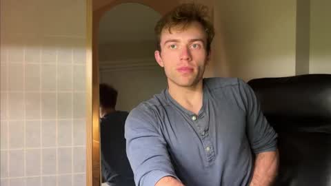 follow_ online show from December 24, 2024, 7:49 am