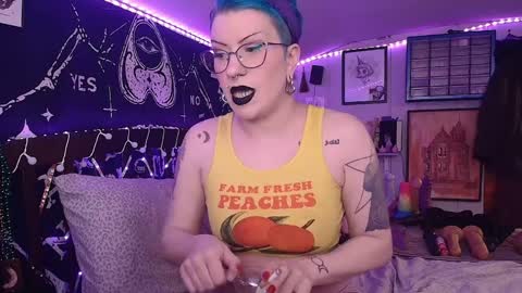 Fonda Dix online show from September 17, 2025, 3:41 am