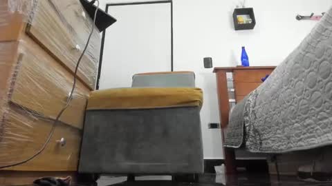 foot_master777 online show from October 22, 2025, 5:30 am