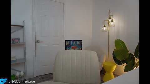 forbiddenfruit_eve online show from February 10, 2026, 5:28 pm