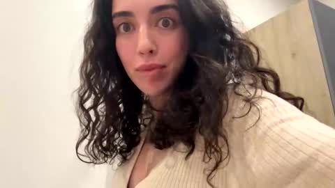 Snapshot of forbiddennvelvet chatting on October 18, 2025, 7:25 pm forbiddennvelvet online show from October 18, 2025, 7:25 pm