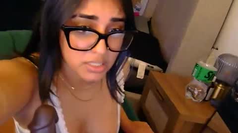 foreignmaya online show from May 30, 2026, 2:52 am