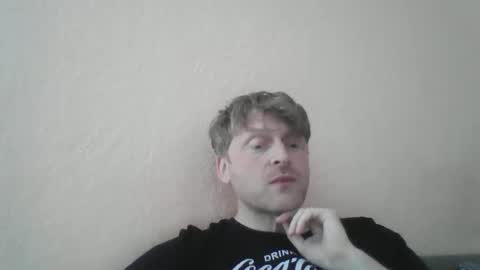 Snapshot of forgotten_lover chatting on April 24, 2026, 8:39 am forgotten_lover online show from April 24, 2026, 8:39 am