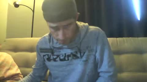 fouraide42 online show from December 1, 2024, 4:29 pm