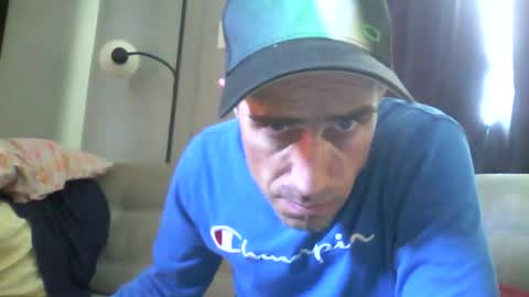 fouraide42 online show from December 26, 2024, 5:19 pm