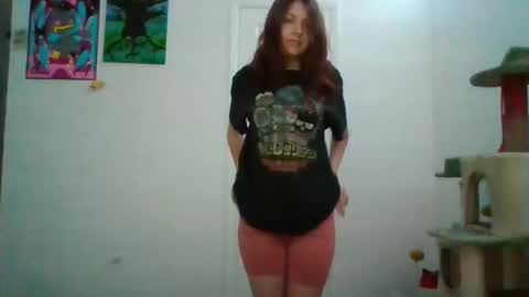 Snapshot of foursknfairy chatting on March 10, 2026, 12:10 pm foursknfairy online show from March 10, 2026, 12:10 pm