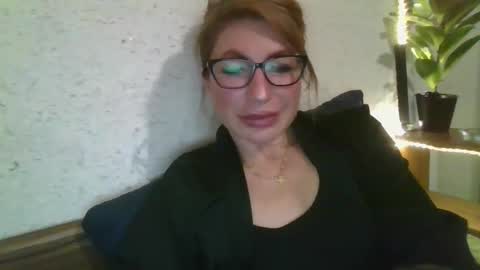 Snapshot of fox_red_lady7 chatting on February 27, 2025, 6:31 pm fox_red_lady7 online show from February 27, 2025, 6:31 pm