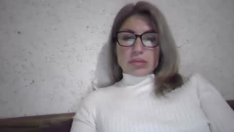 fox_red_lady7 online show from February 19, 2026, 3:30 pm