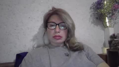 fox_red_lady7 online show from February 25, 2026, 10:08 pm