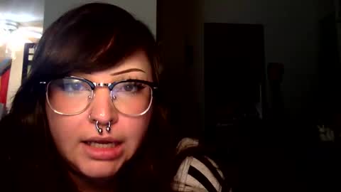 foxdarling96 online show from October 31, 2025, 3:35 pm