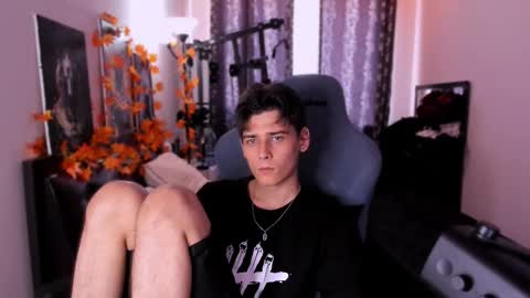 Foxicfu online show from November 12, 2025, 9:21 am