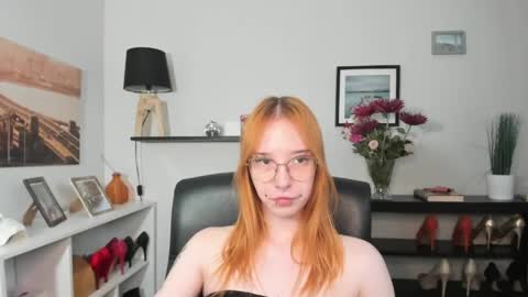 Snapshot of foxsonya chatting on June 3, 2026, 5:43 am Sonya online show from June 3, 2026, 5:43 am