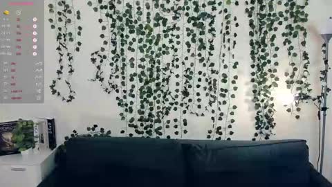 Eva online show from November 7, 2025, 7:14 pm