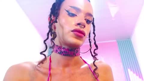 Ella online show from December 13, 2025, 7:53 pm