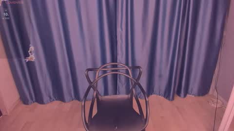 Snapshot of foxy_jpg chatting on September 20, 2025, 10:22 pm Sue online show from September 20, 2025, 10:22 pm