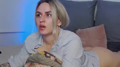 Foxy Kimmi online show from April 6, 2026, 5:19 am