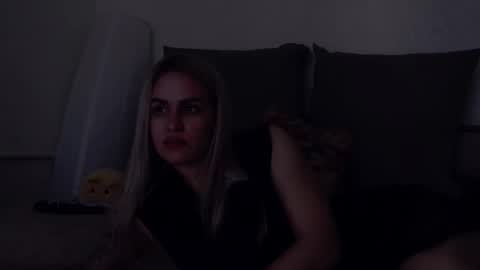 Foxy Kimmi online show from May 19, 2026, 5:58 am
