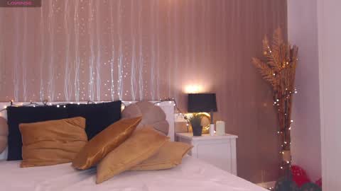 Snapshot of foxyadele_ chatting on December 14, 2024, 9:07 am Adela - Single mom. 40 y online show from December 14, 2024, 9:07 am