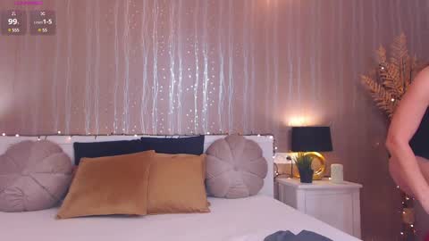 Snapshot of foxyadele_ chatting on January 4, 2025, 5:48 am Adela - Single mom. 40 y online show from January 4, 2025, 5:48 am