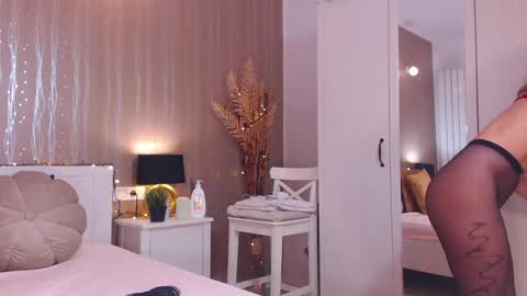 Snapshot of foxyadele_ chatting on January 21, 2025, 6:11 am Adela - Single mom. 40 y online show from January 21, 2025, 6:11 am