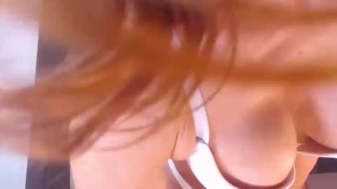 Snapshot of foxyadele_ chatting on October 22, 2025, 6:35 am Adela - Single mom. 40 y online show from October 22, 2025, 6:35 am