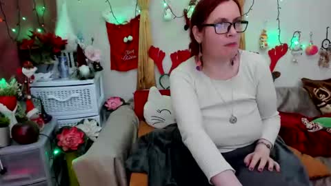 foxydesiree online show from December 24, 2024, 7:44 pm