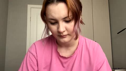 Kate online show from April 22, 2026, 7:33 am