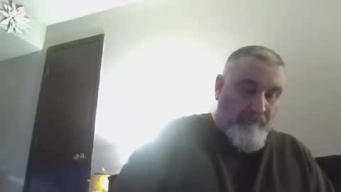 foxyfang online show from March 7, 2025, 3:08 am