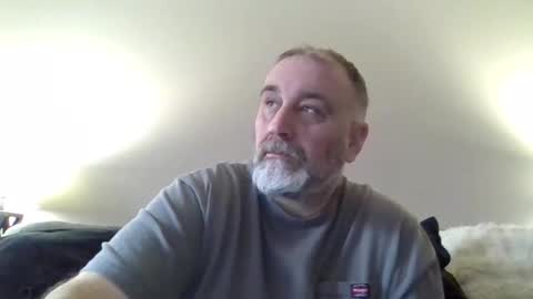 foxyfang online show from February 8, 2026, 2:42 pm