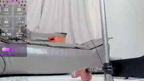 yiyi online show from March 18, 2026, 8:06 am