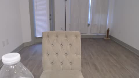 Snapshot of fragilemasochist chatting on February 10, 2025, 9:58 pm Angel online show from February 10, 2025, 9:58 pm