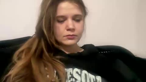 francescafey online show from January 13, 2025, 5:55 am