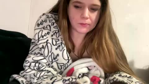 francescafey online show from February 5, 2025, 8:11 am