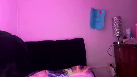 francescafey online show from March 11, 2025, 7:15 am