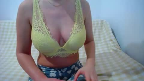 franceskcaa online show from March 1, 2025, 9:29 am