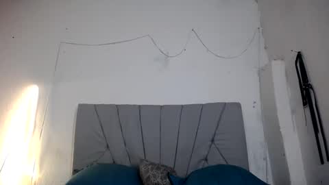 francihot4 online show from February 8, 2026, 2:26 am