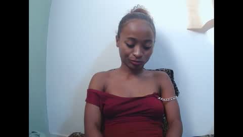 francine925426 online show from May 24, 2026, 1:05 pm