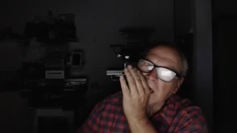 Snapshot of francisco727 chatting on March 11, 2026, 5:02 am francisco727 online show from March 11, 2026, 5:02 am