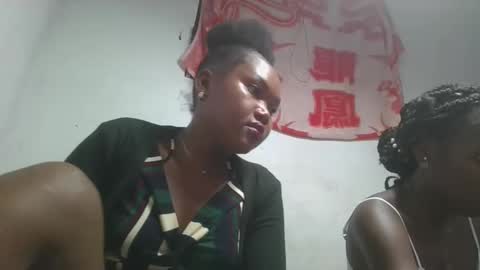 Snapshot of franckamby chatting on November 28, 2025, 9:28 pm franckamby online show from November 28, 2025, 9:28 pm