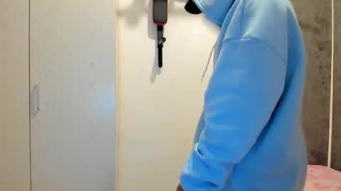 Franco online show from October 15, 2025, 3:23 pm