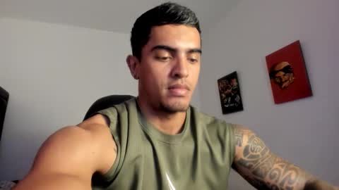 Snapshot of franco_ruiz_ chatting on October 17, 2025, 12:58 am franco online show from October 17, 2025, 12:58 am