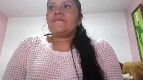 Snapshot of francy_froz chatting on October 21, 2025, 2:23 am francy froz online show from October 21, 2025, 2:23 am